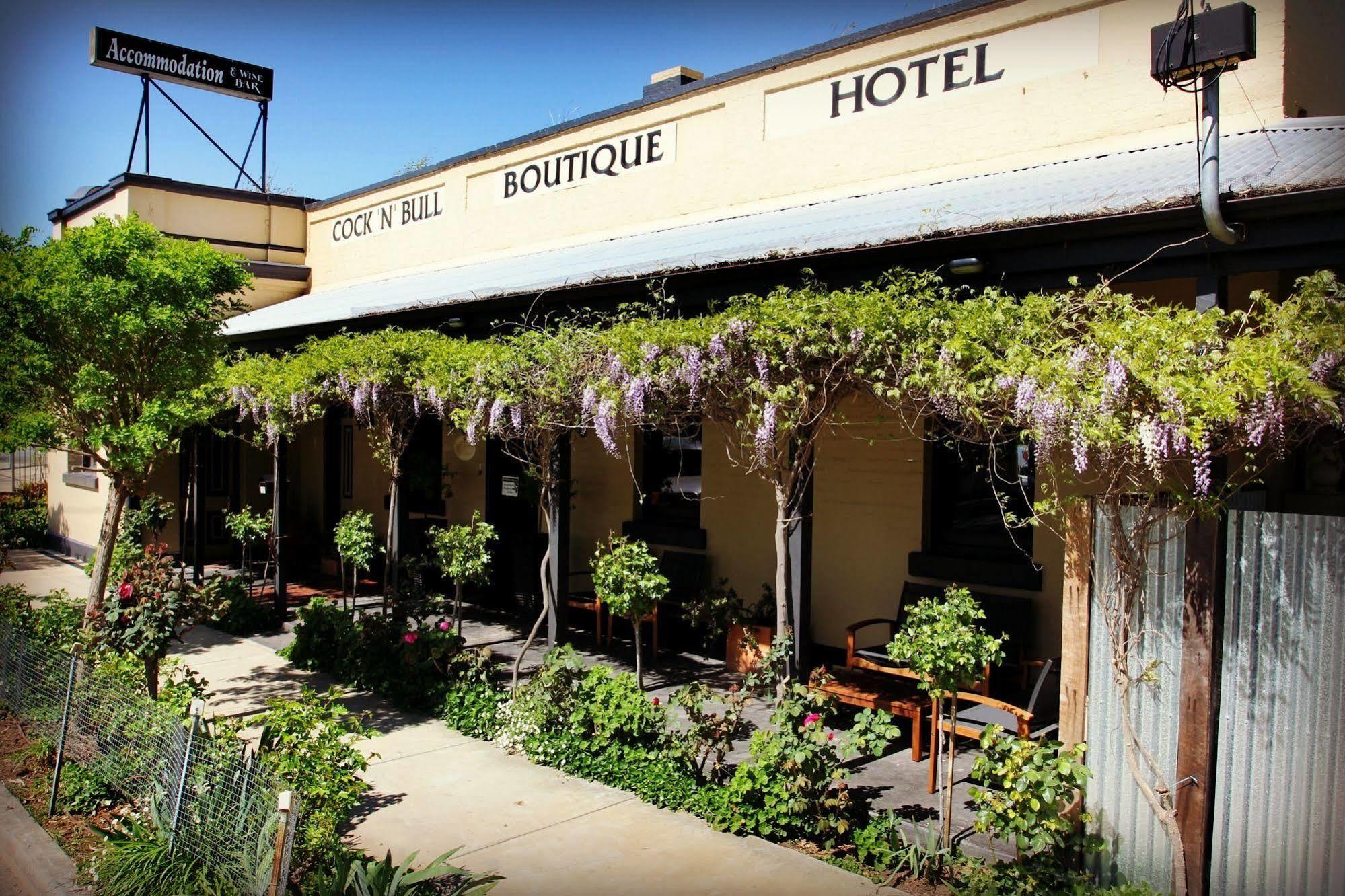 Hotel Cocknbull Boutique 4*