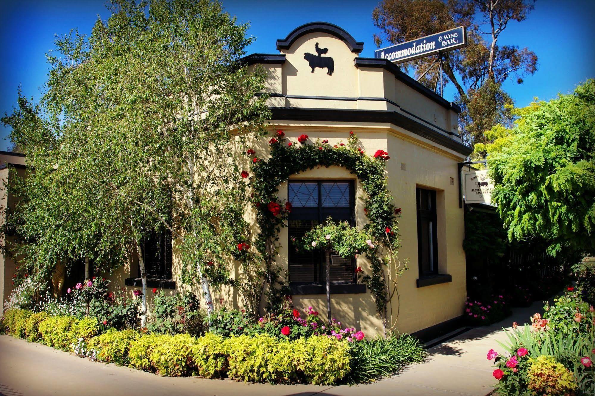 Cocknbull Boutique Hotel